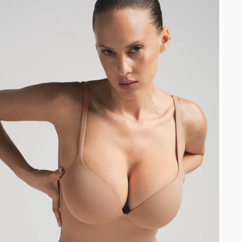SKIMS NWT Ultimate Body Thong Bodysuit - Clay - Picture 3 of 4